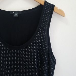 Black rhinestone tank top🌙